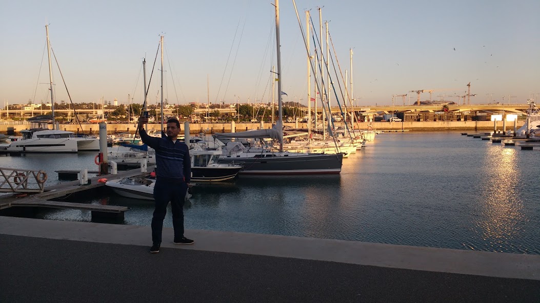 Rabat local taking a selfie with Soledad behind